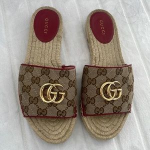 WOMEN'S GG MATELASSÉ CANVAS ESPADRILLE
SANDAL- Size 37 or 7 US -